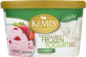 Kemps Smooth & Creamy Frozen Yogurt packshot