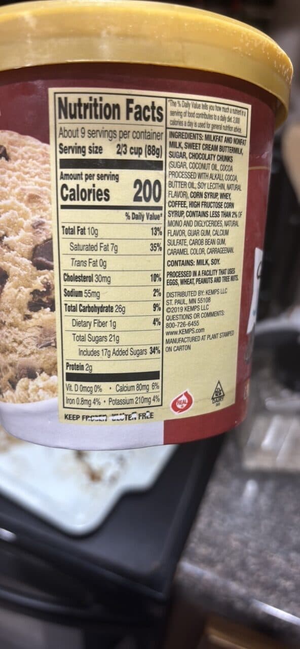 KEMPS JAVA CHUNK ICE CREAM packshot