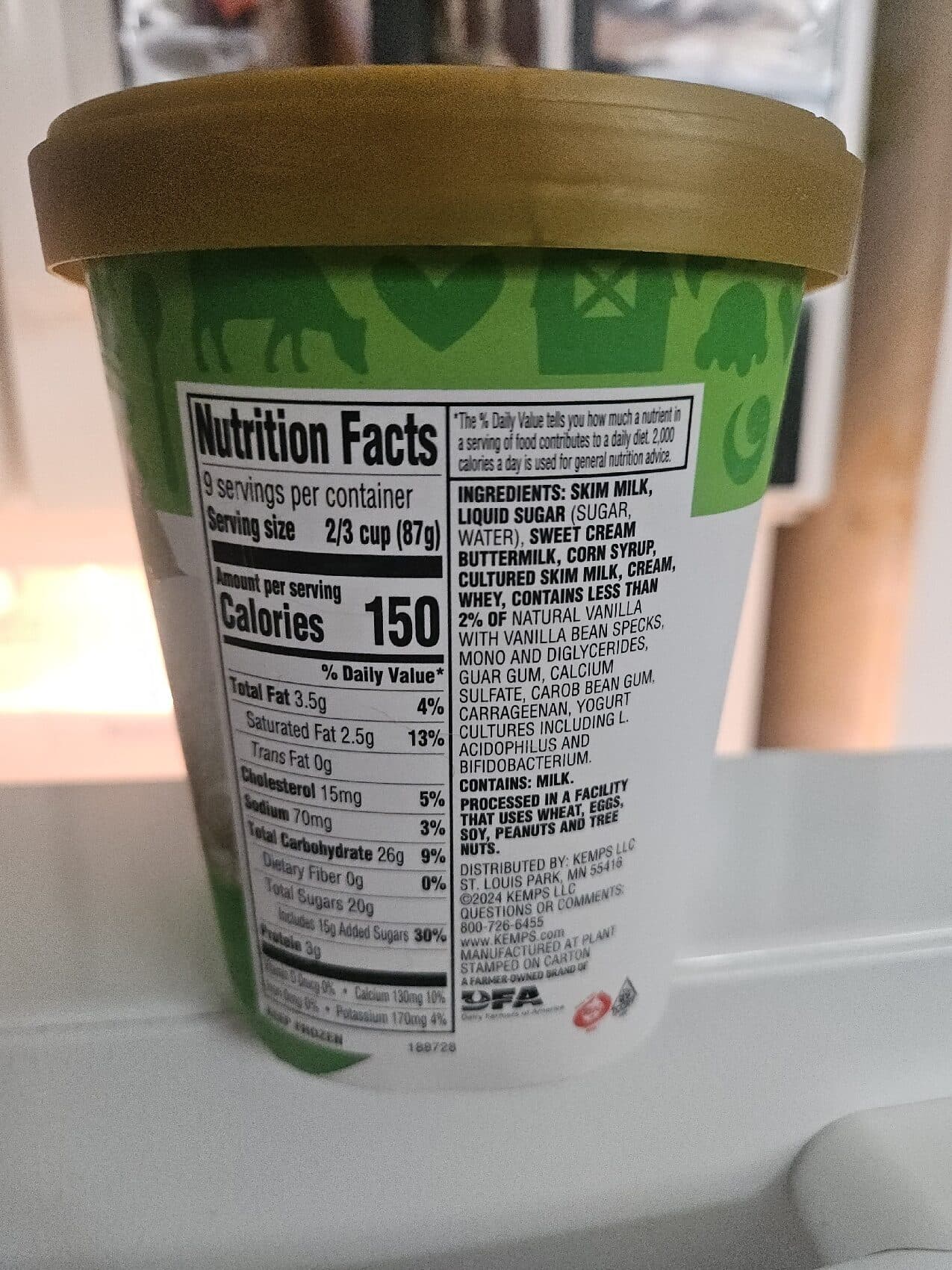 Kemps Llc Smooth & Creamy Low Fat Frozen Yogurt packshot