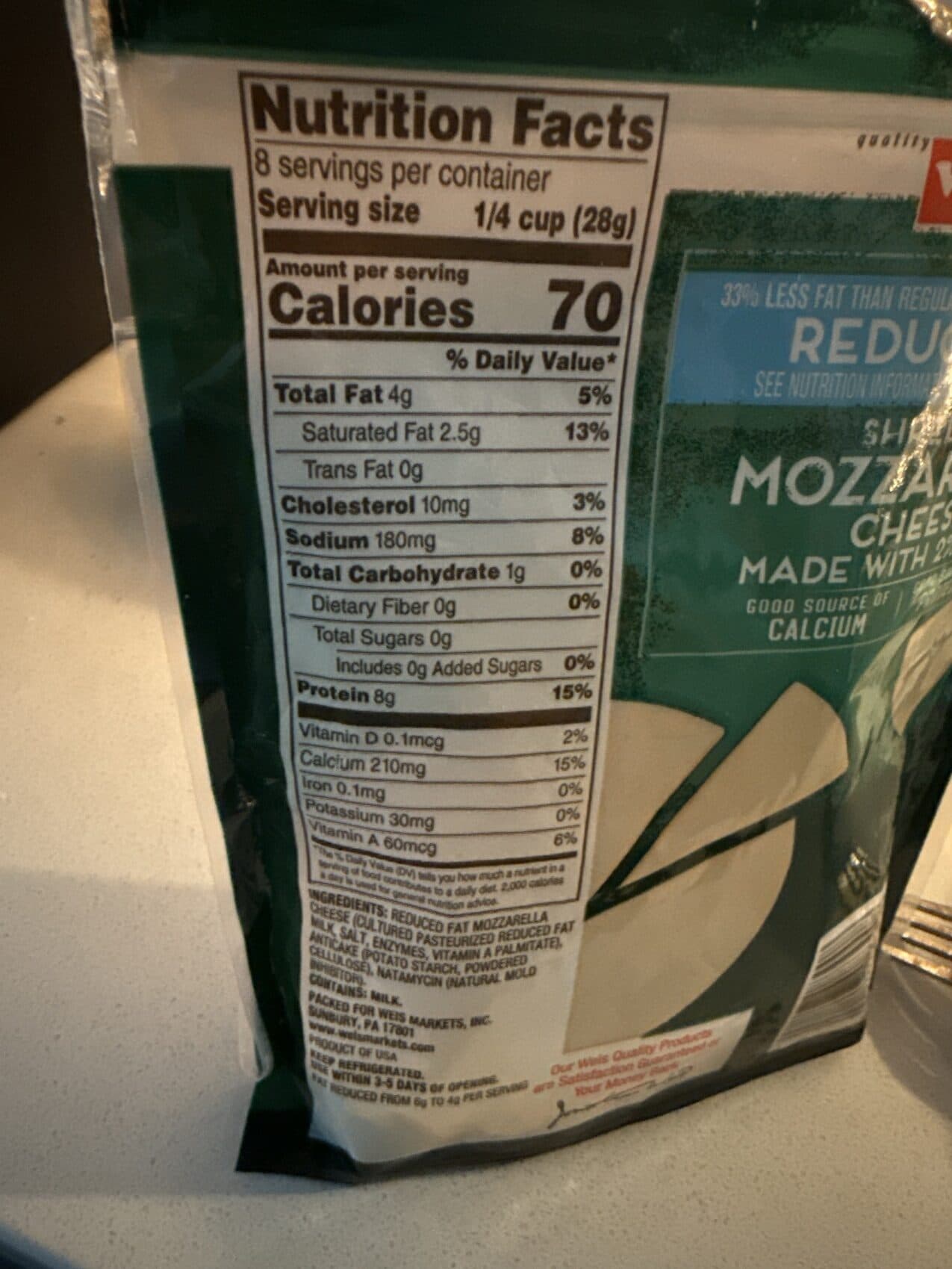 Weis Mozzarella Cheese packshot