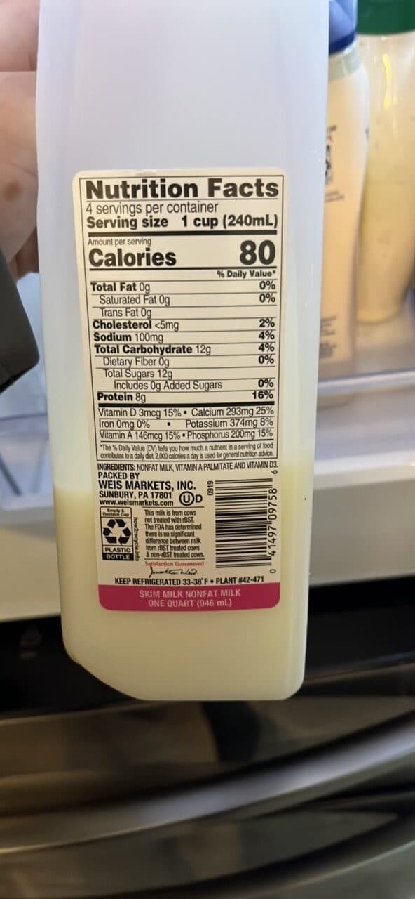 weis NONFAT MILK SKIM MILK packshot