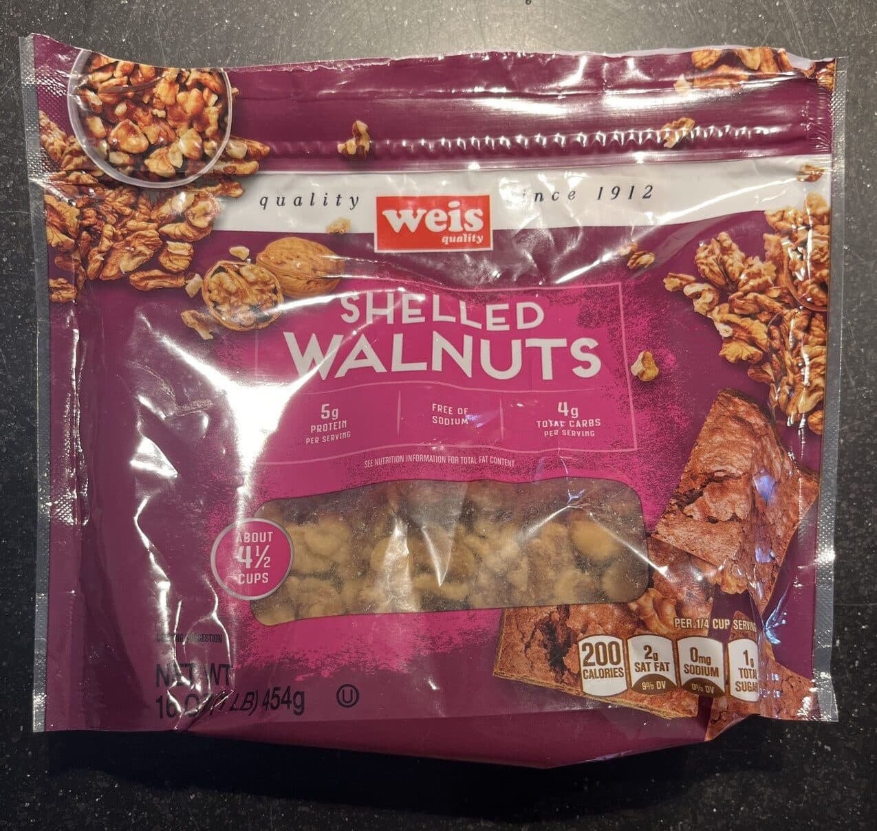 Weis Shelled Walnuts packshot