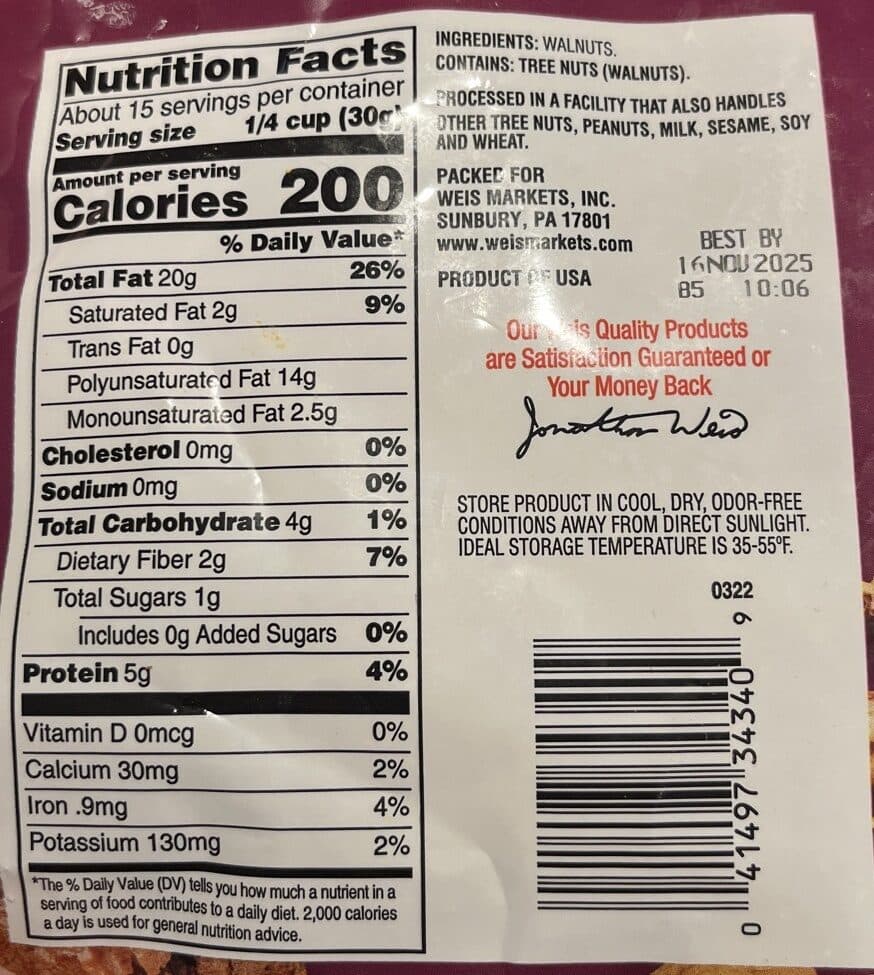 Weis Shelled Walnuts packshot