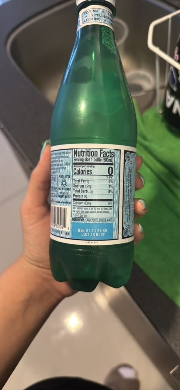 S.PELLEGRINO SPARKLING NATURAL MINERAL WATER packshot