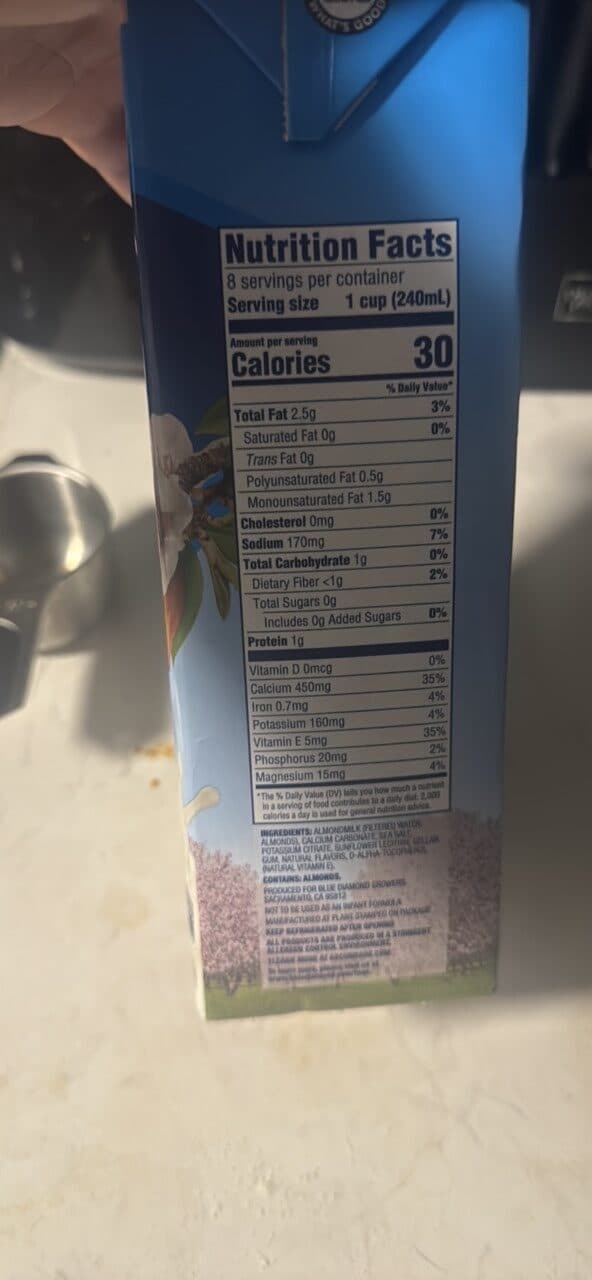 Blue Diamond Almonds Almond Breeze almondmilk Unsweetened Original packshot