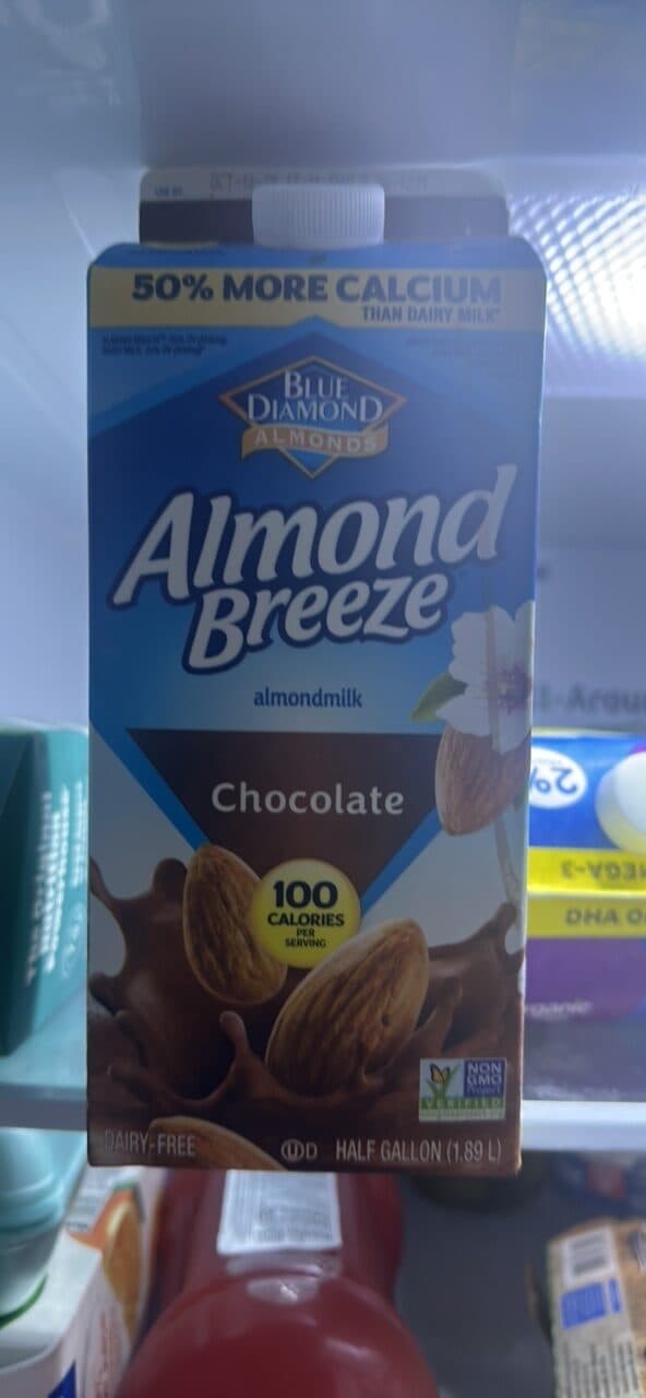 Blue Diamond Almonds Chocolate Almondmilk packshot