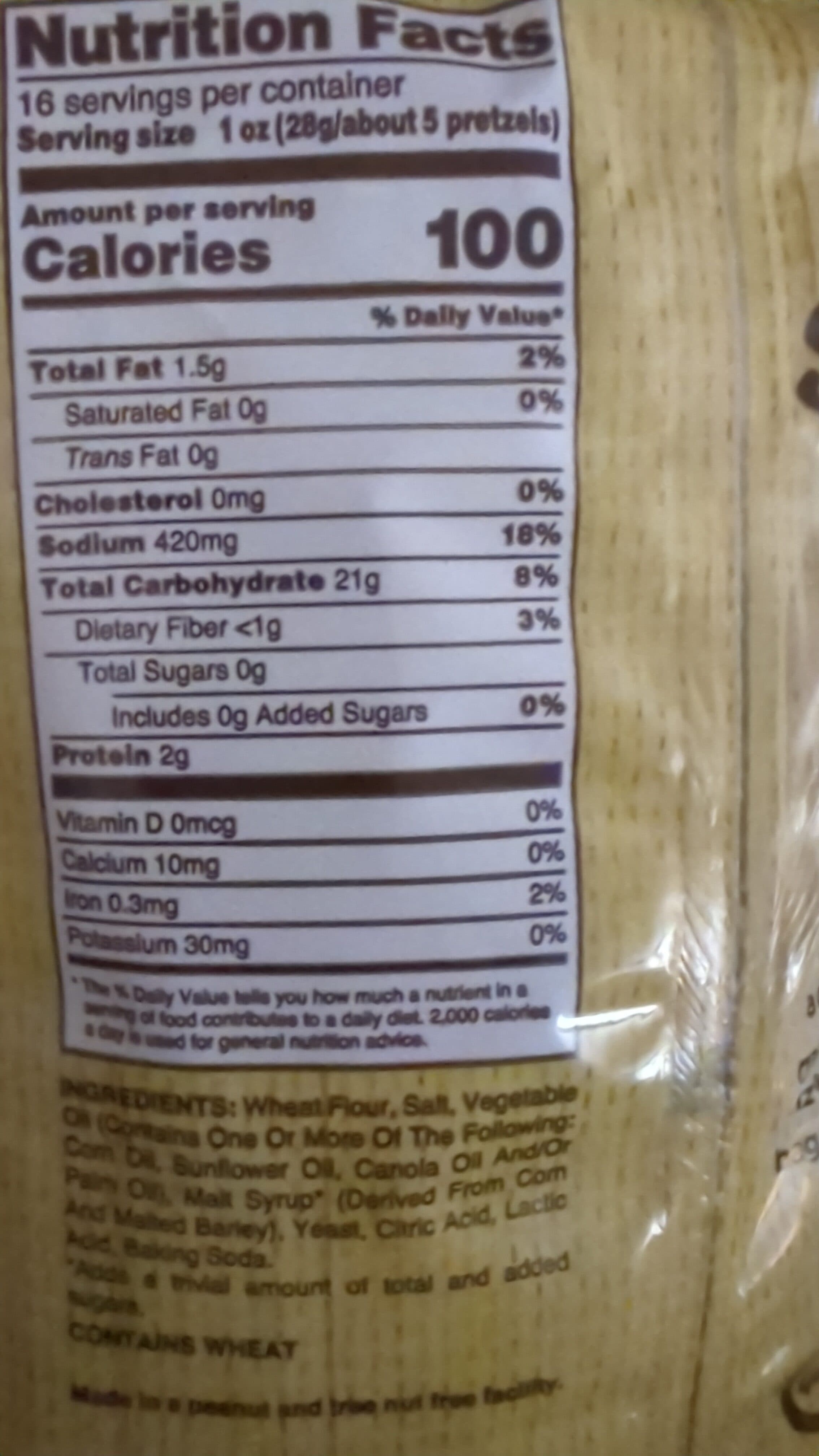 Utz Extra Dark Pretzels packshot