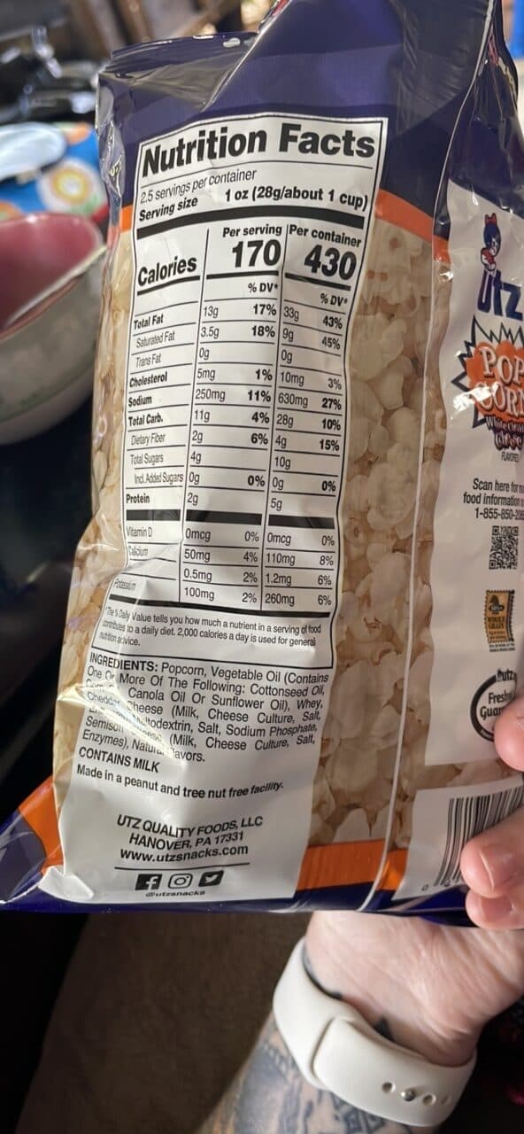 Utz Pop Corn White Cheddar Cheese Flavored packshot