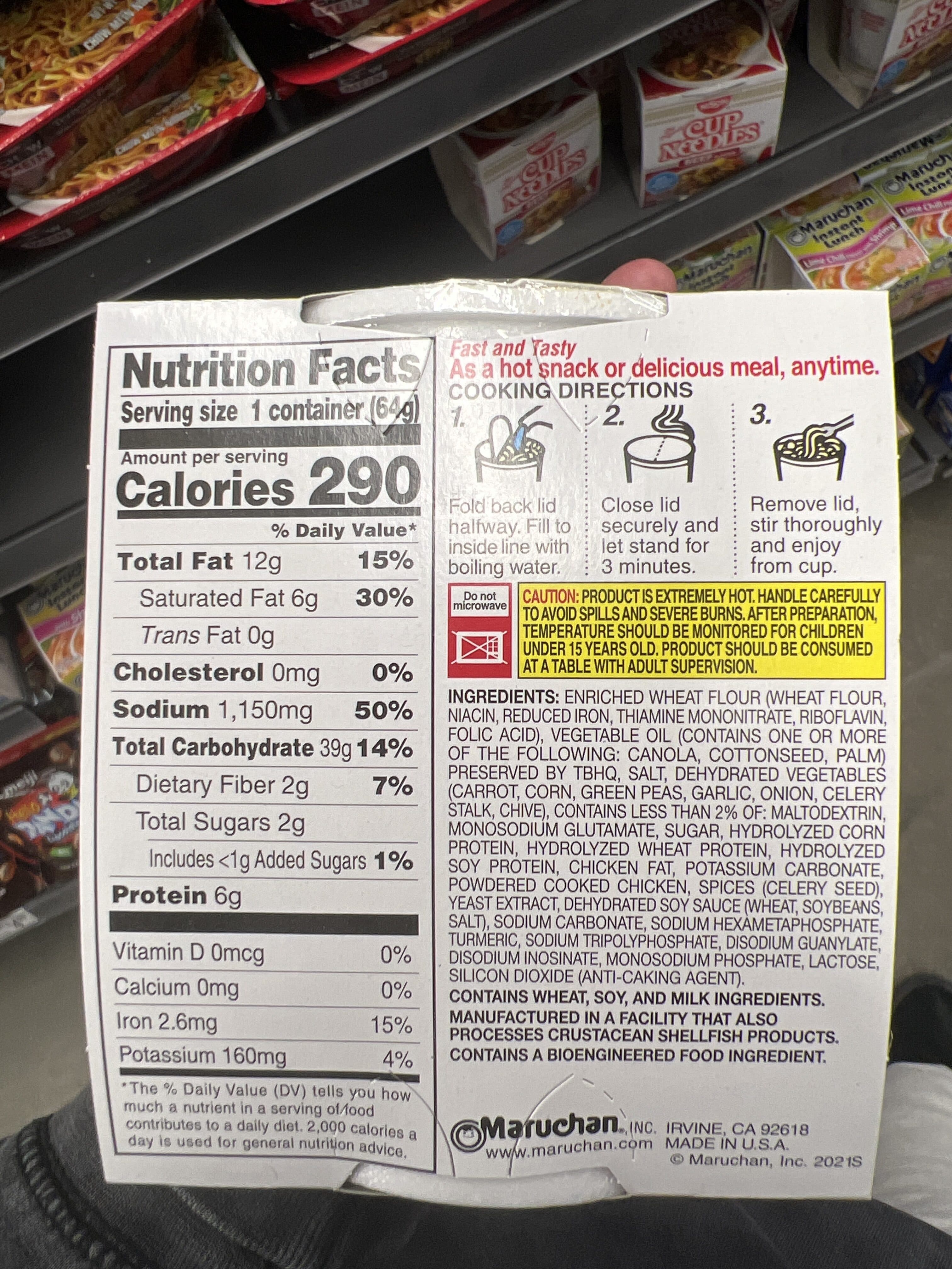Maruchan Instant Lunch Ramen Noodle Soup chicken packshot