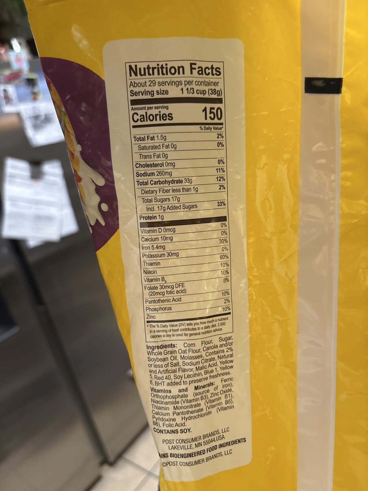 Berry Colossal Crunch Sweetened Corn & Oat Cereal packshot