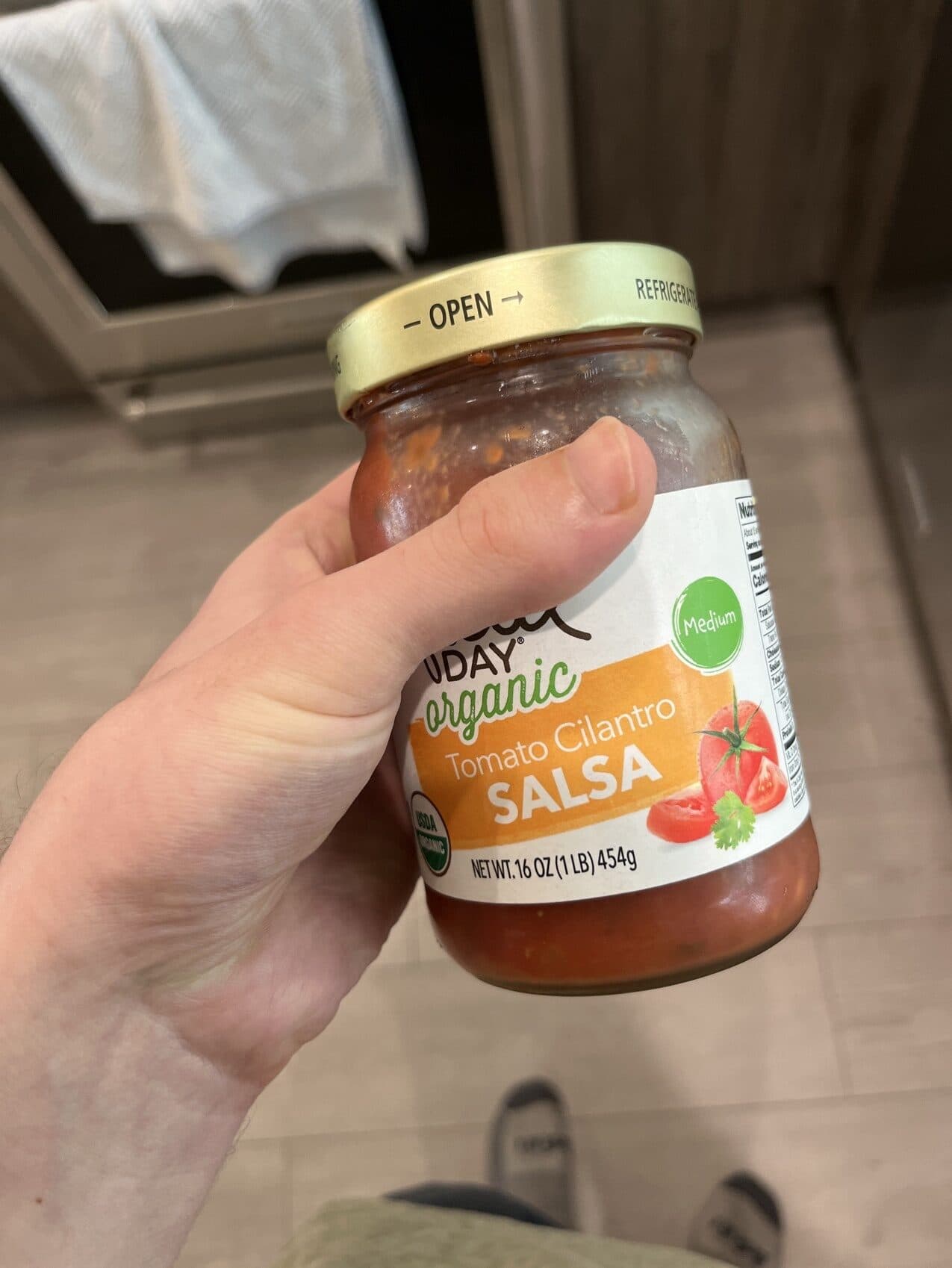 Field Day Salsa packshot