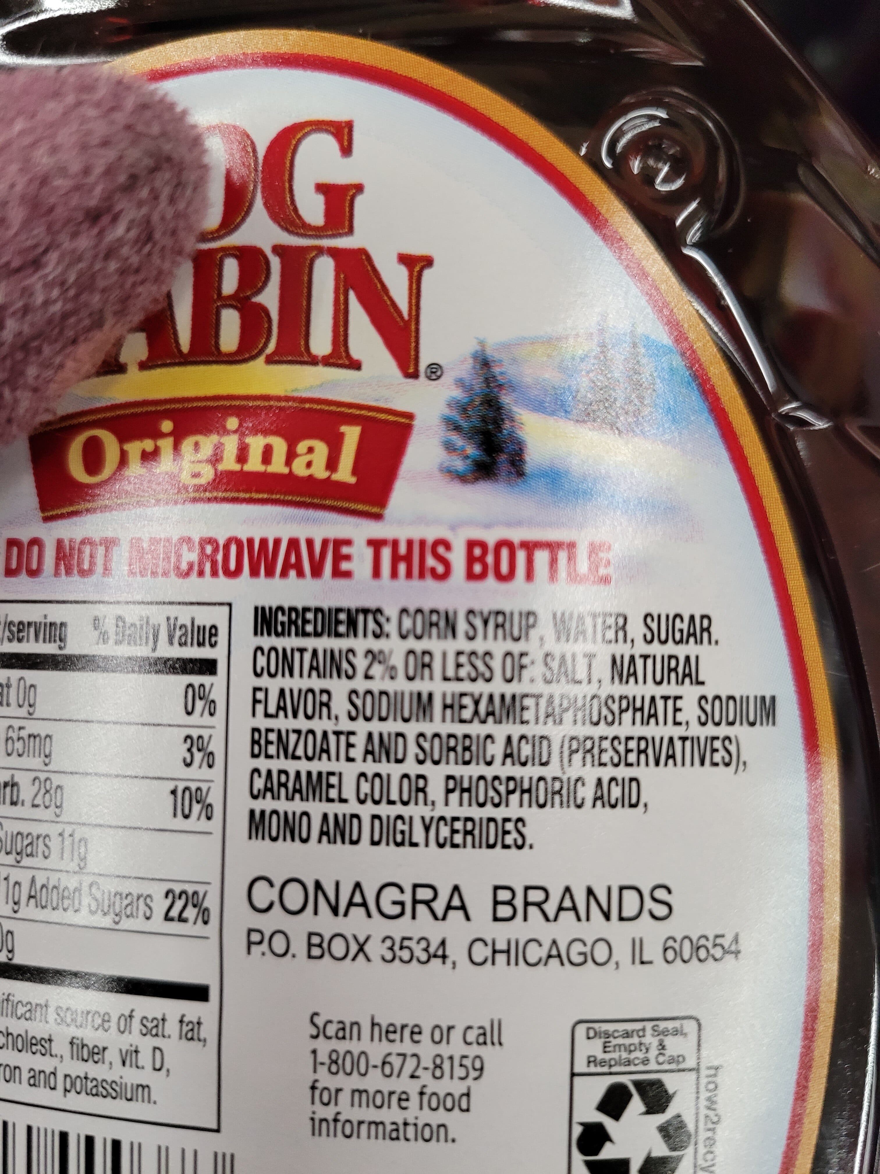 Log Cabin Original Syrup packshot