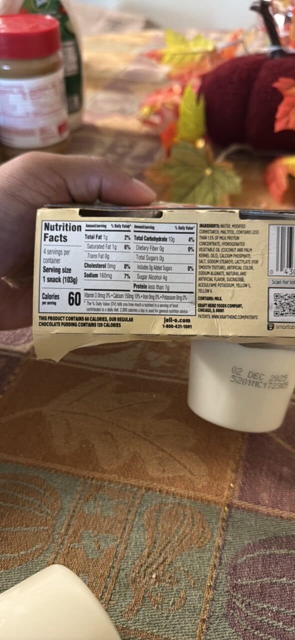 JELL-O vanilla pudding snack packshot