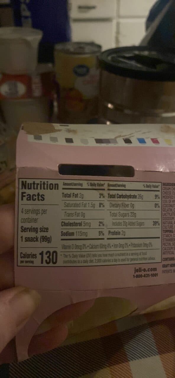 JELL-O strawberry cheesecake packshot
