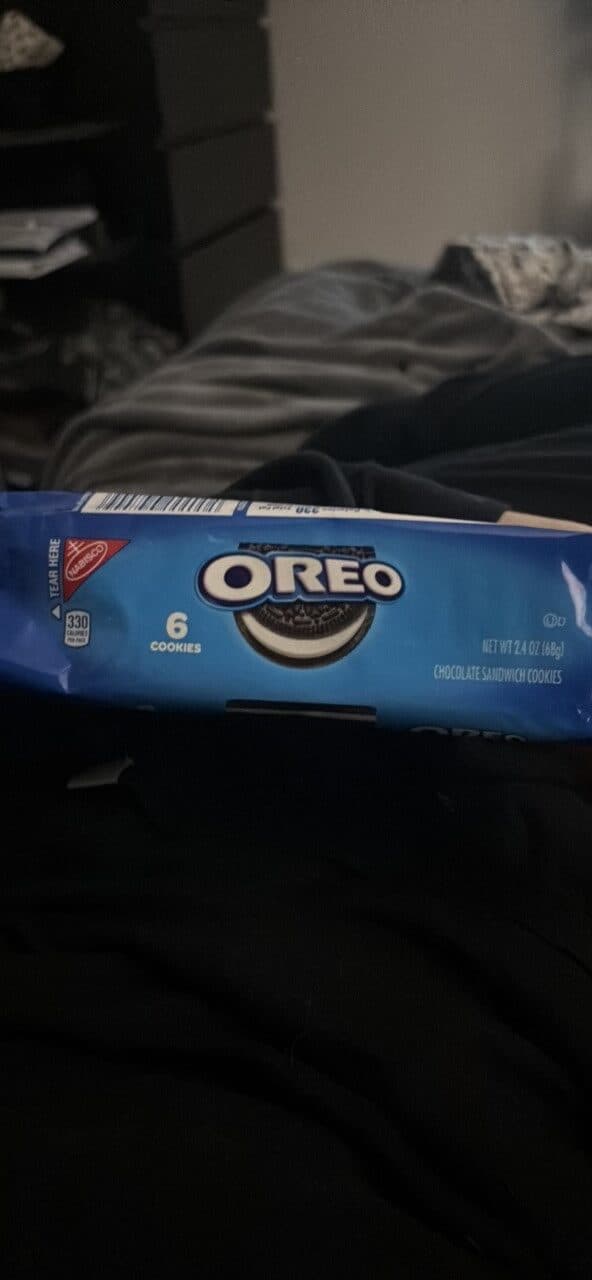 OREO Chocolate Sandwich Cookies packshot