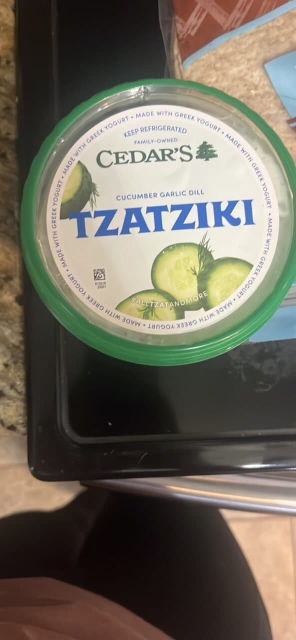 Cedar's Cucumber Garlic Dill Tzatziki packshot