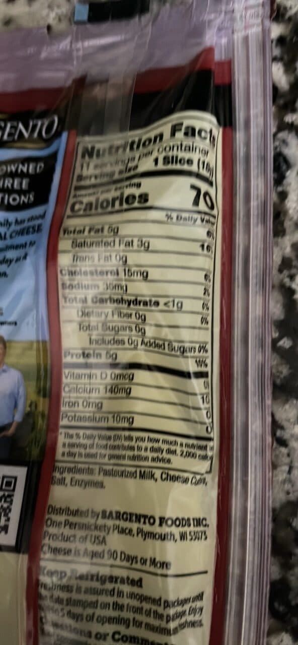 Sargento Aged Swiss Sliced Swiss Cheese packshot