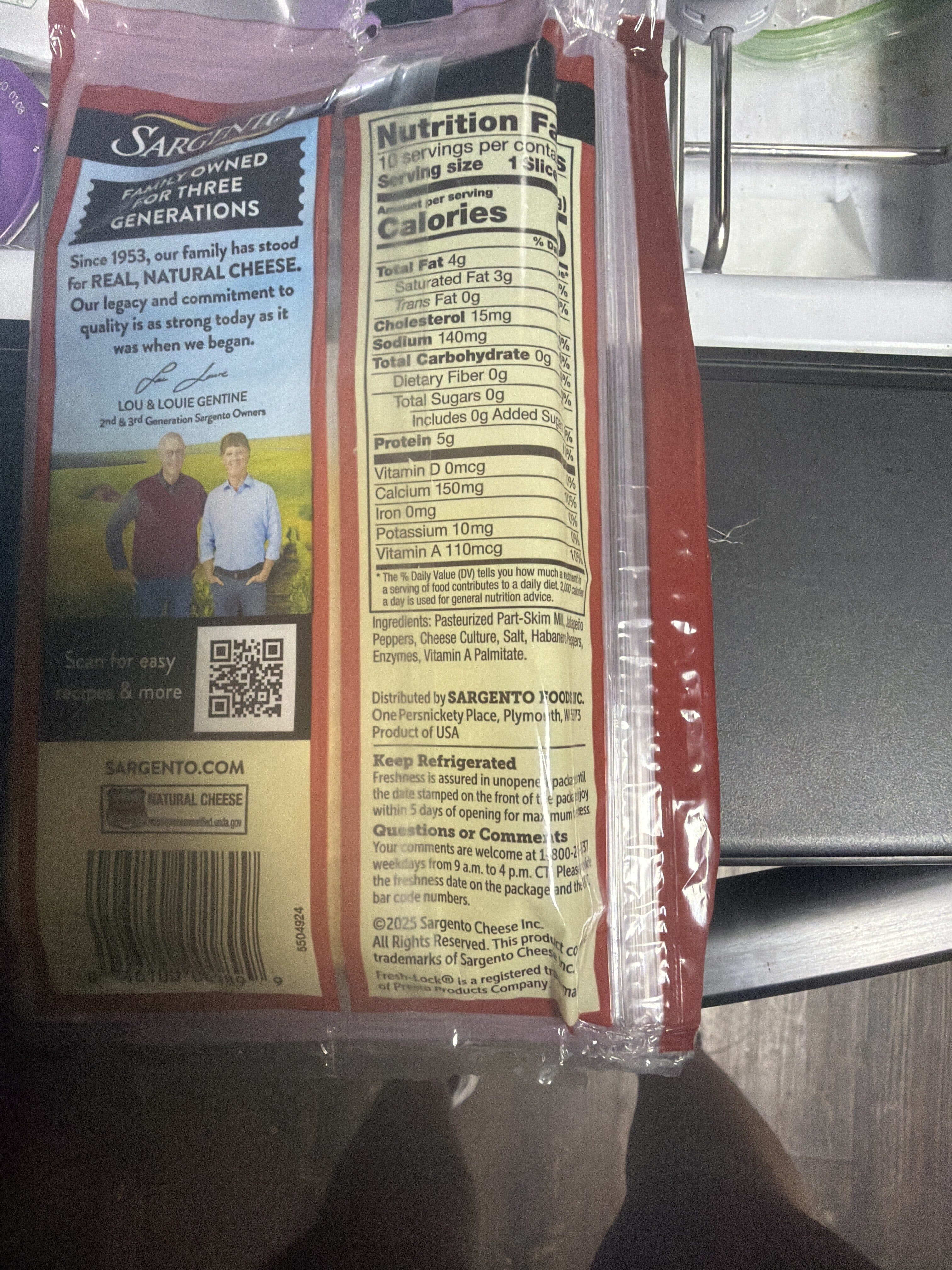 Sargento Pepper Jack Sliced Reduced Fat Monterey Jack Cheese With Jalapeño & Habanero Peppers packshot