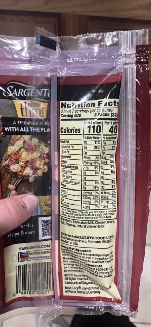 Sargento Ultra Thin Provolone Cheese packshot