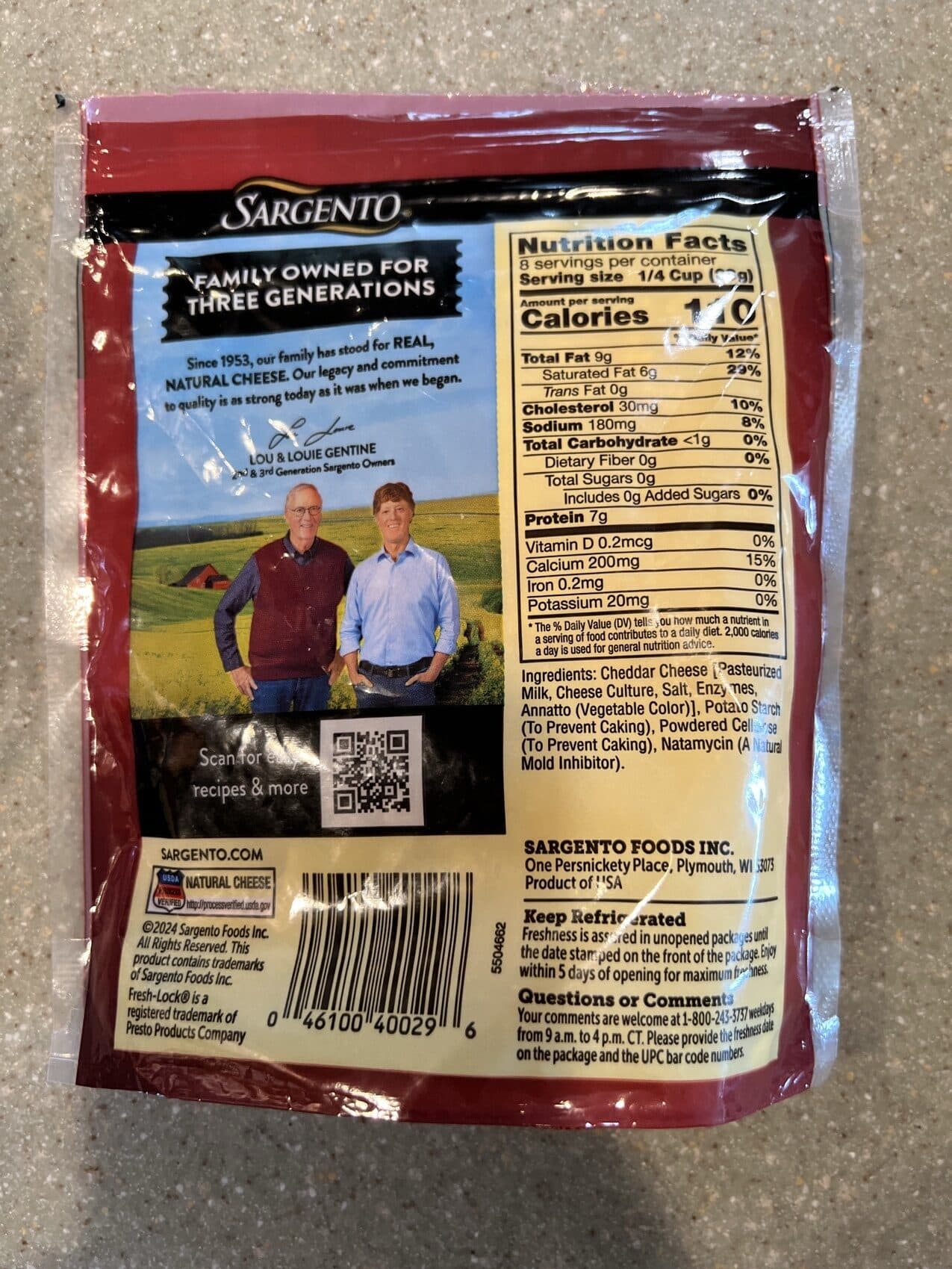 Sargento Sharp Cheddar Shredded Cheddar Cheese packshot