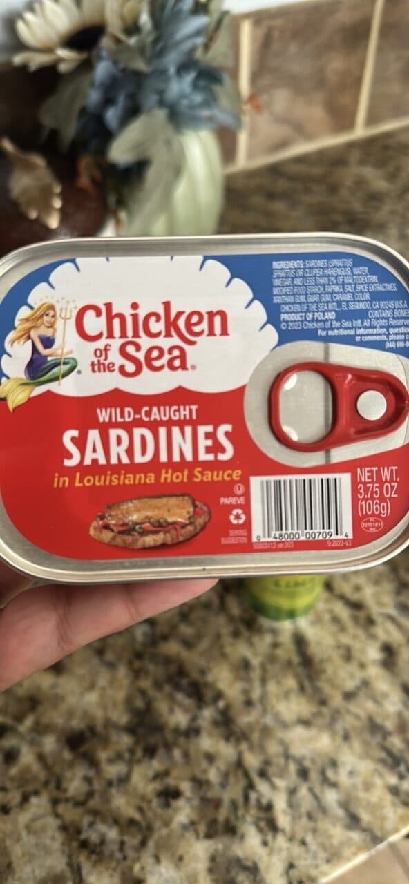 Chicken of the Sea WILD-CAUGHT SARDINES in Louisiana Hot Sauce packshot