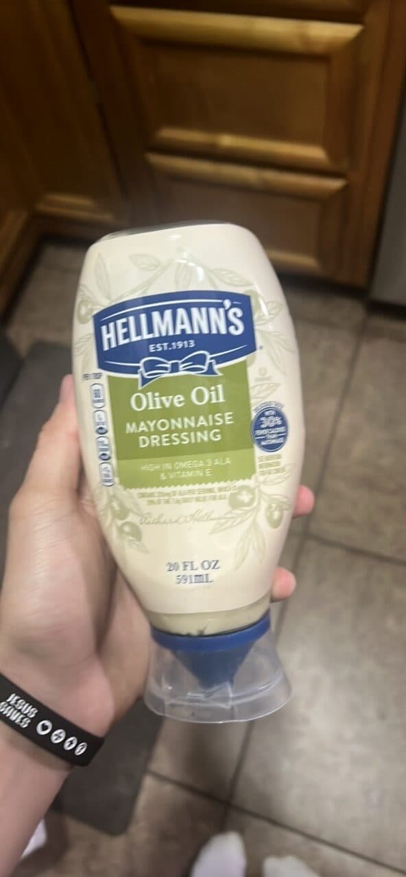 Hellmann's Olive Oil Mayonnaise Dressing packshot