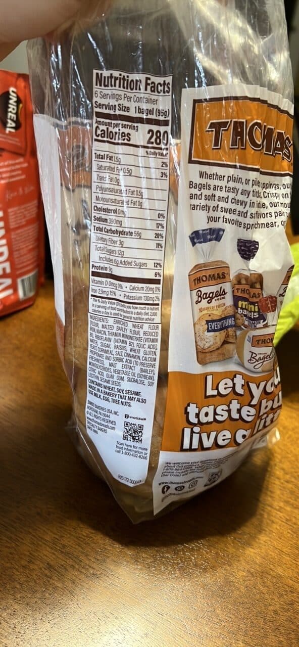 THOMAS' Bagels Cinnamon Raisin packshot