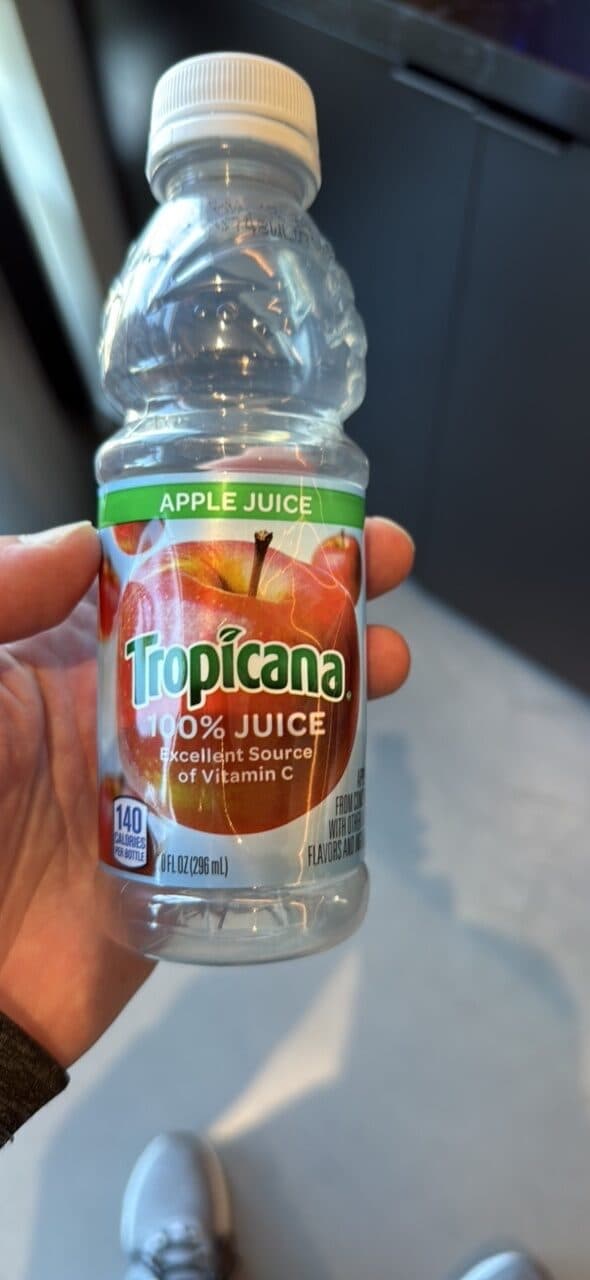 Tropicana Apple Juice packshot