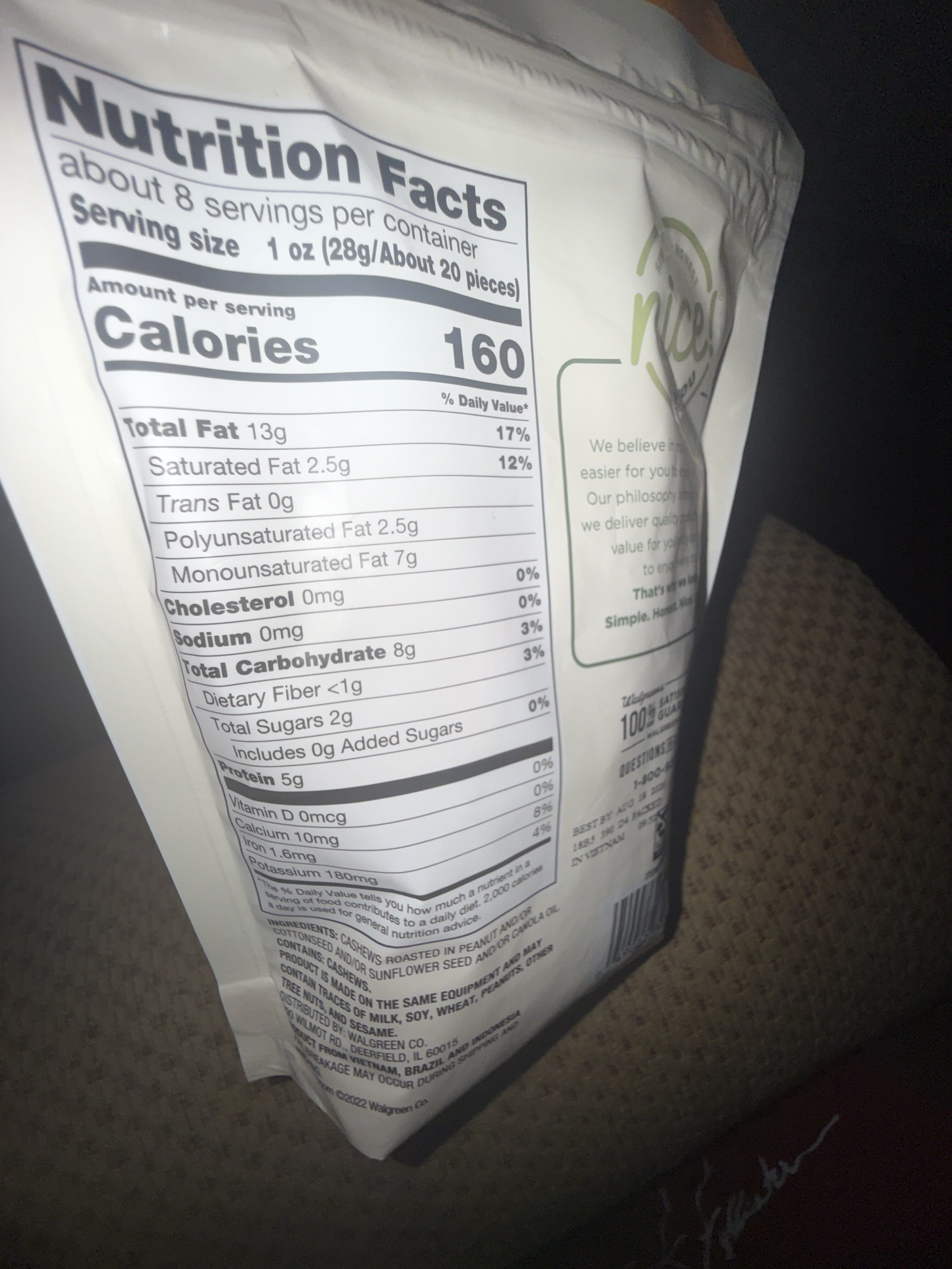 Nice! Roasted Whole Cashews packshot