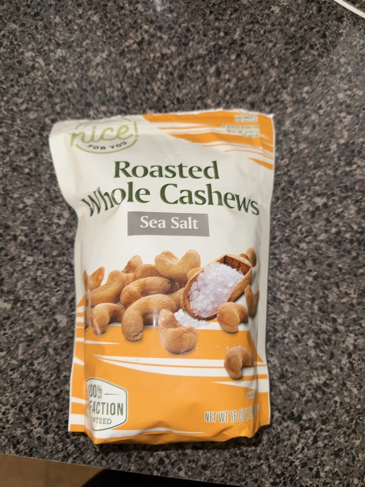 Nice! Roasted Whole Cashews packshot