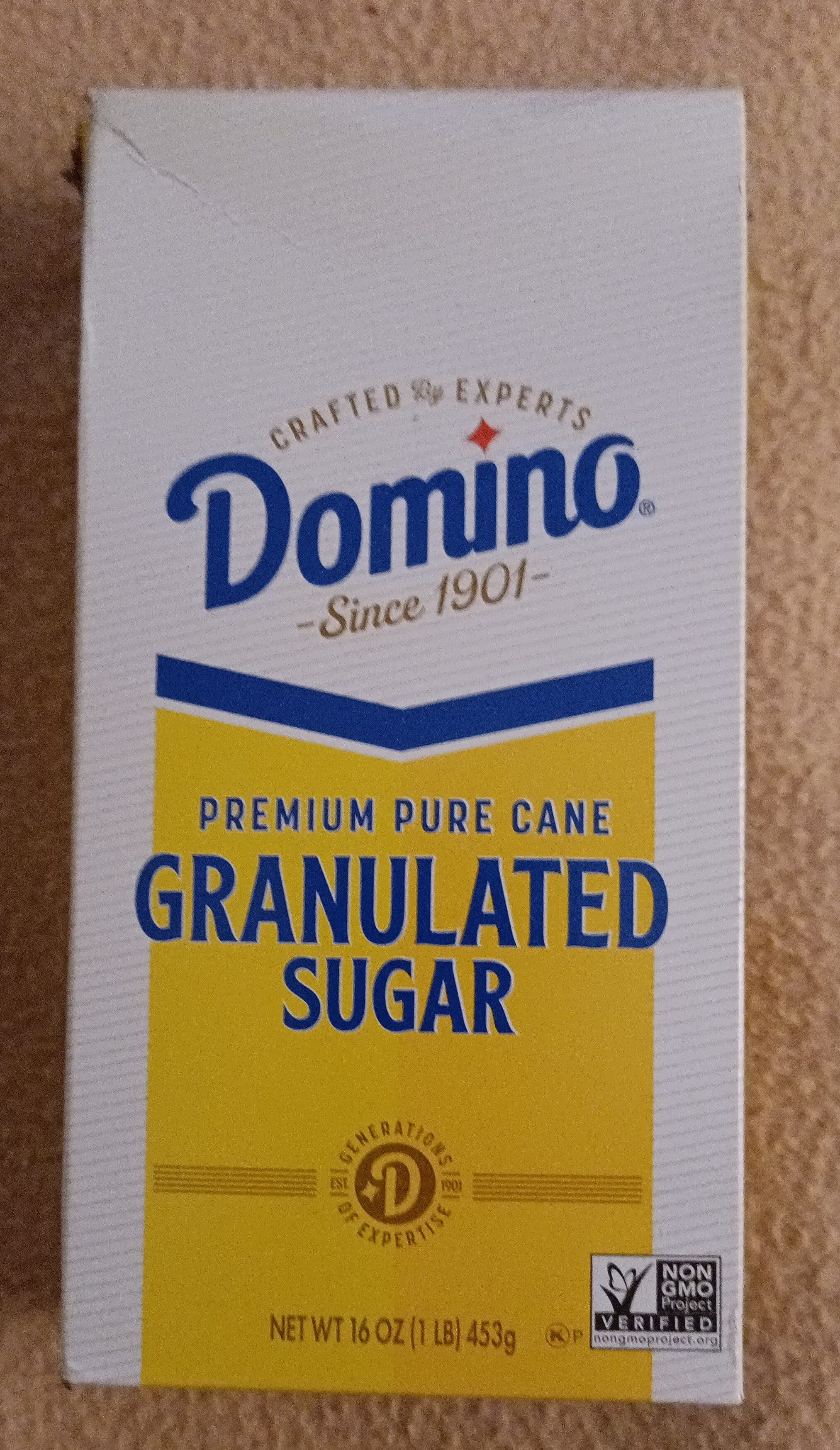 Domino Premium Pure Cane Granulated Sugar packshot