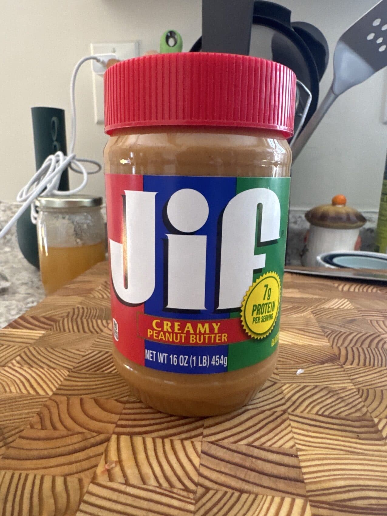 Jif Creamy Peanut Butter packshot