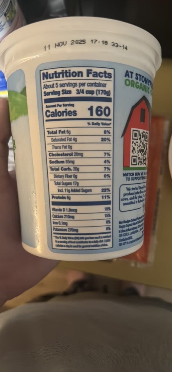 Stonyfield Organic Yogurt packshot