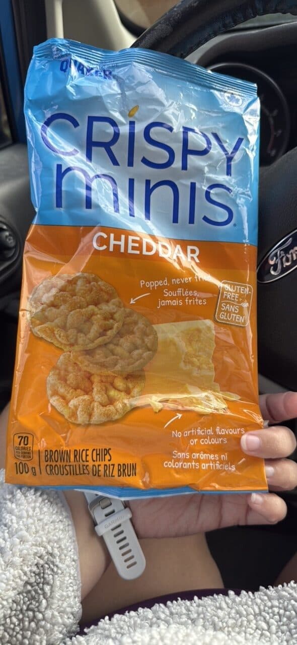 Quaker Crispy minis cheddar packshot