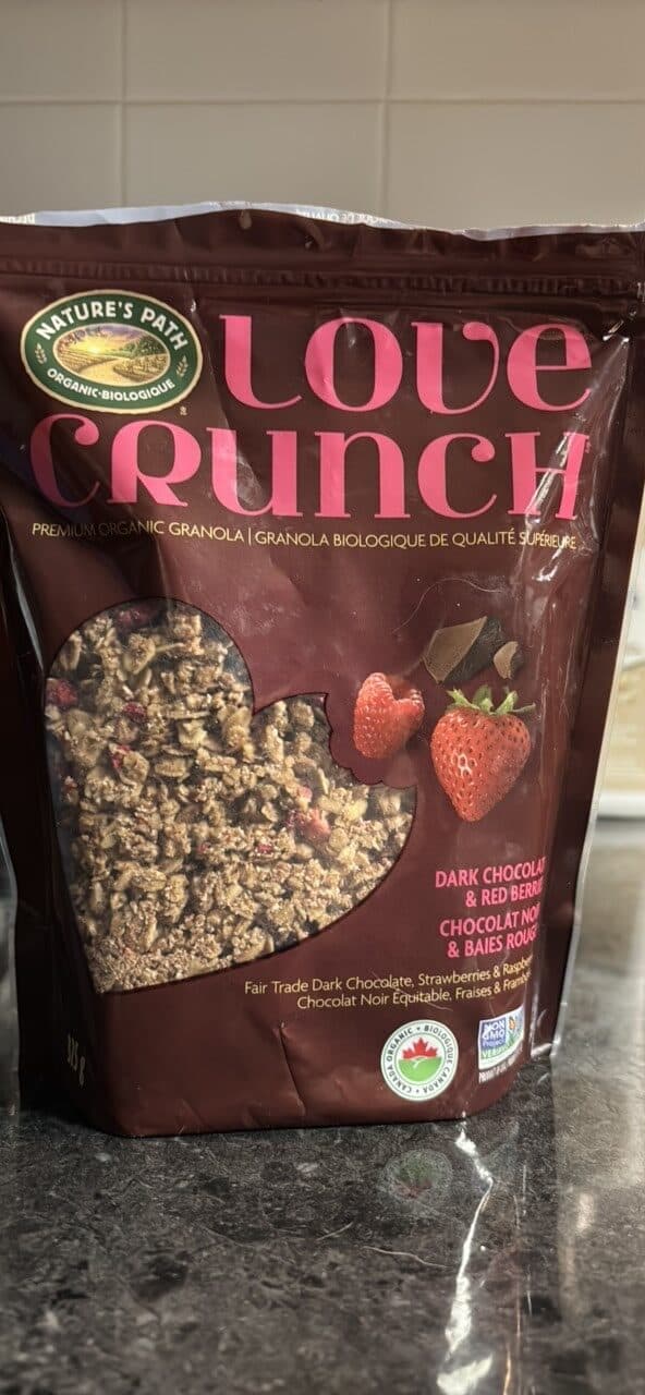 Nature's Path Love Crunch Premium Organic Granola Dark Chocolate & Red Berries packshot