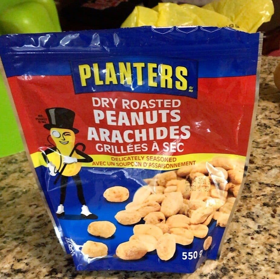 Planters Dry roasted peanuts packshot