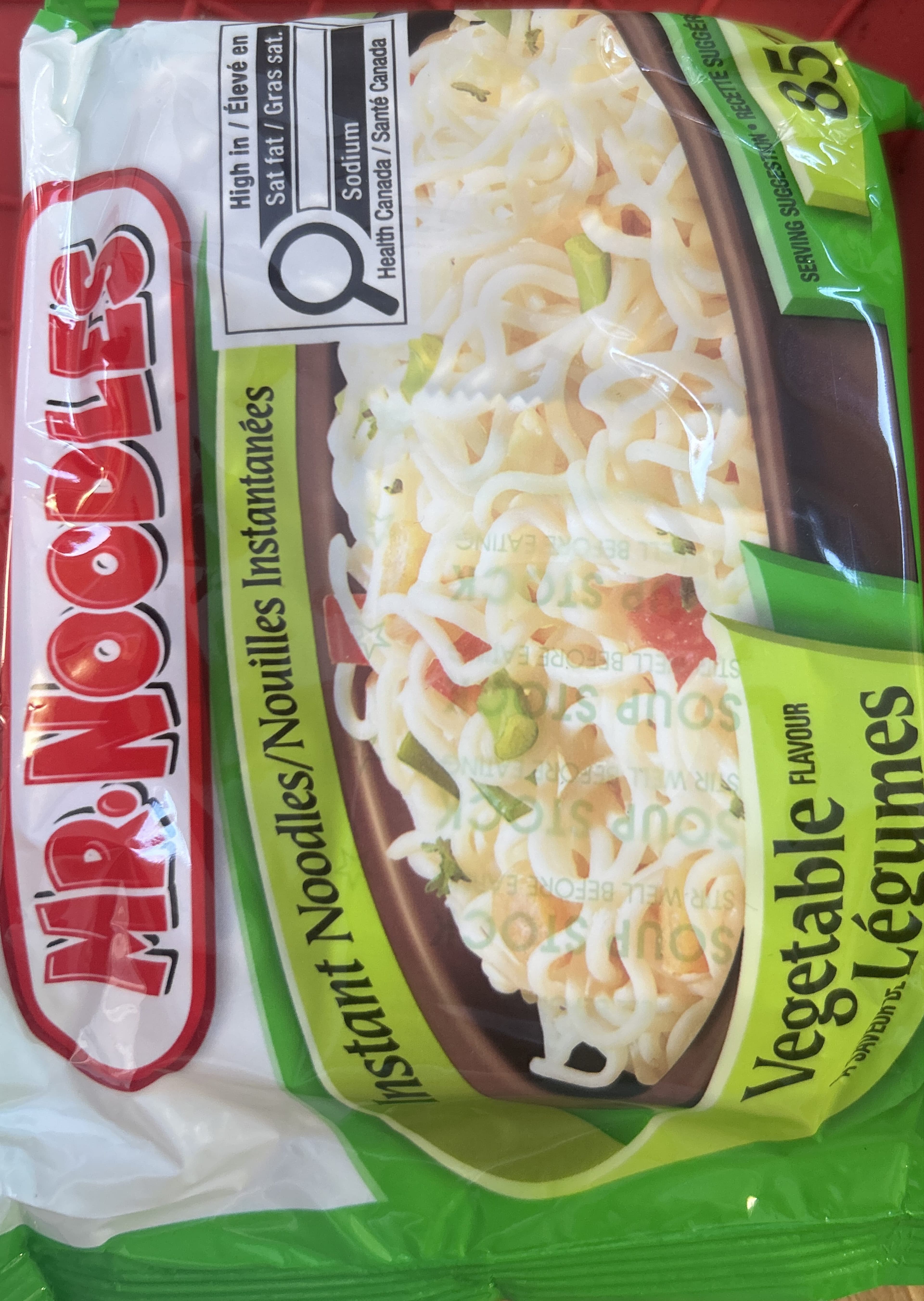 MR. NOODLES ramen noodles packshot