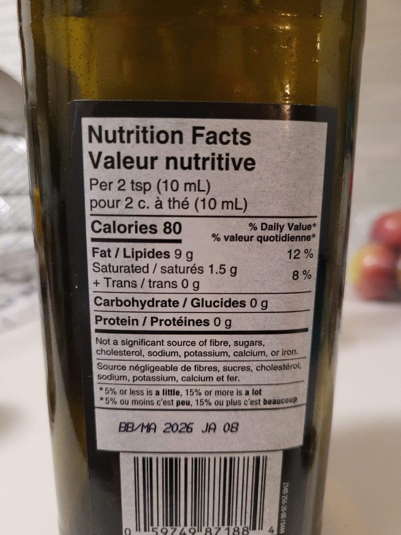 Selection 100 persent Extra virgin olive oil packshot