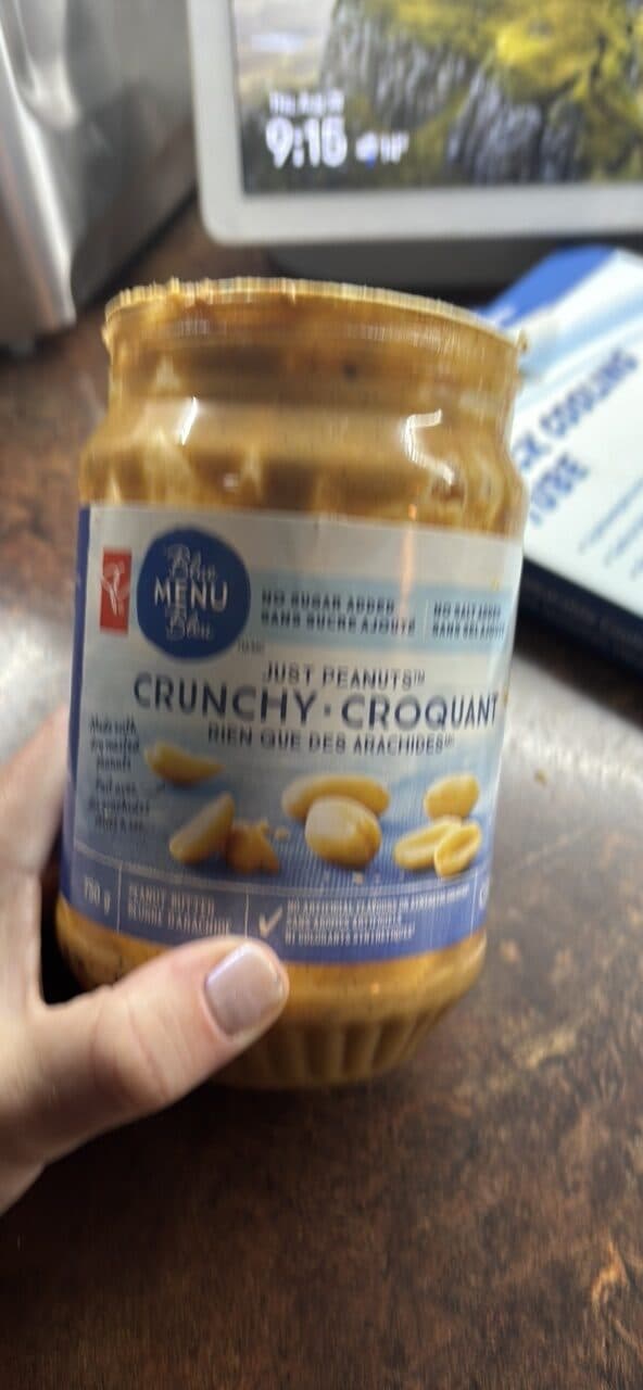 Blue Menu Crunchy Peanut Butter packshot