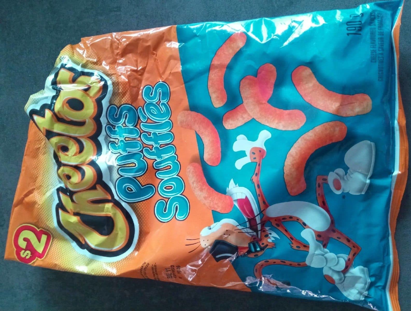 Cheetos Cheetos puffs soufflés packshot