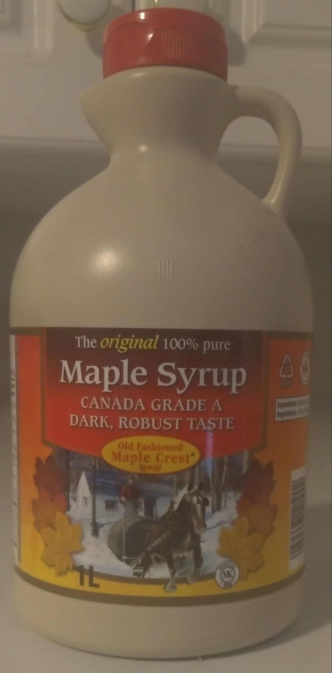 Old Fashioned Maple Crest Maple Syrup packshot