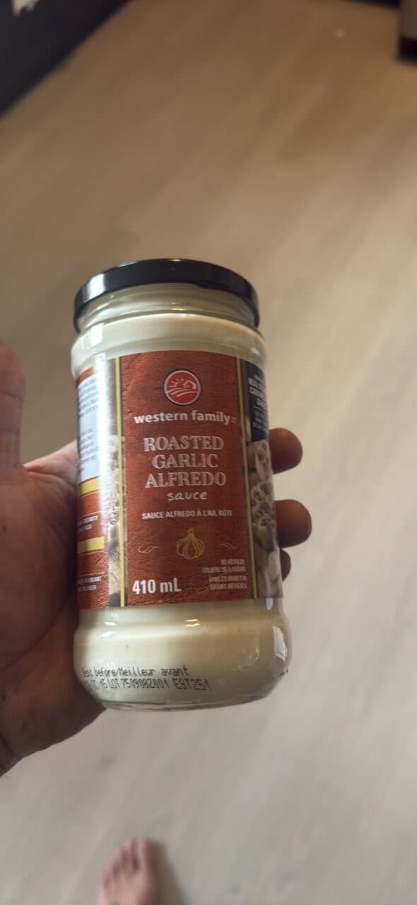 western family ROASTED GARLIC ALFREDO sauce packshot