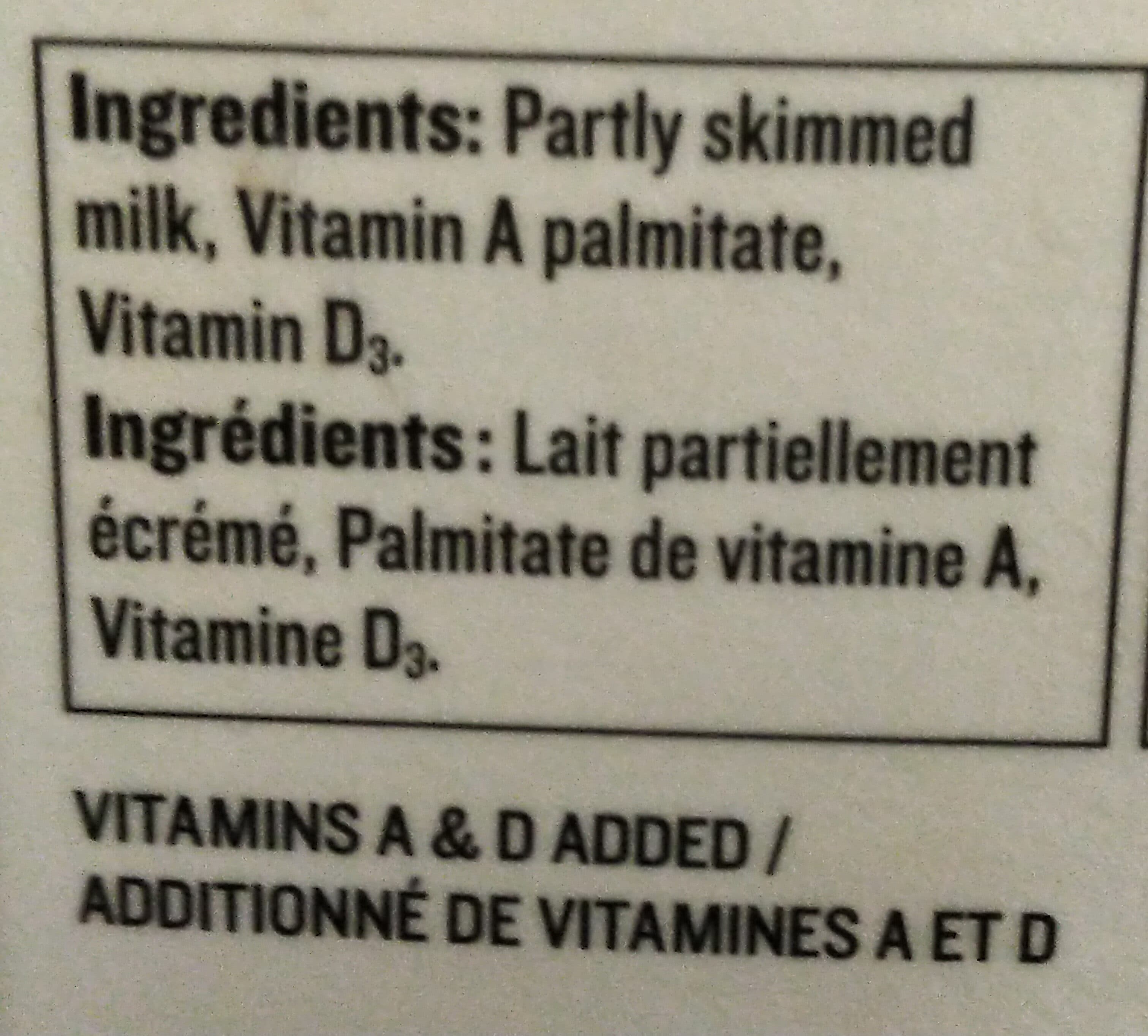 Natrel PARTLY SKIMMED MILK packshot