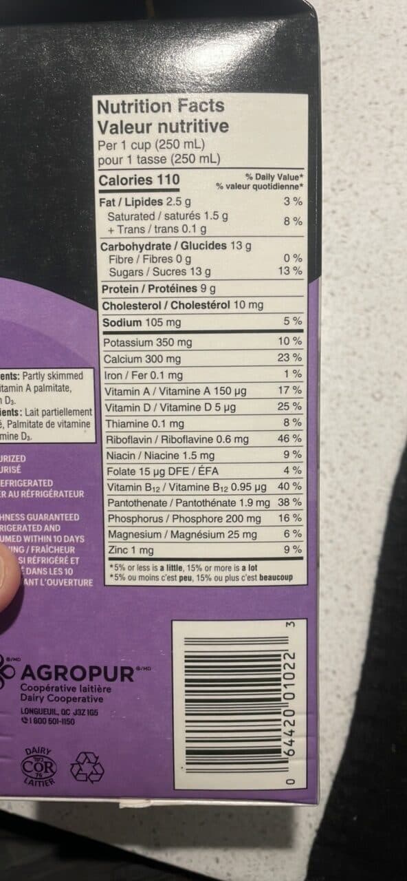 Natrel PARTLY SKIMMED MILK packshot