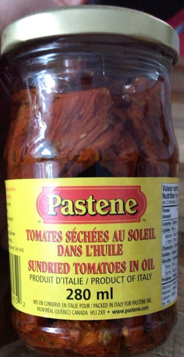 Pastene Sundried tomatoes in oil packshot