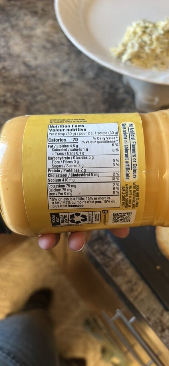 Kraft Cheez Whiz packshot