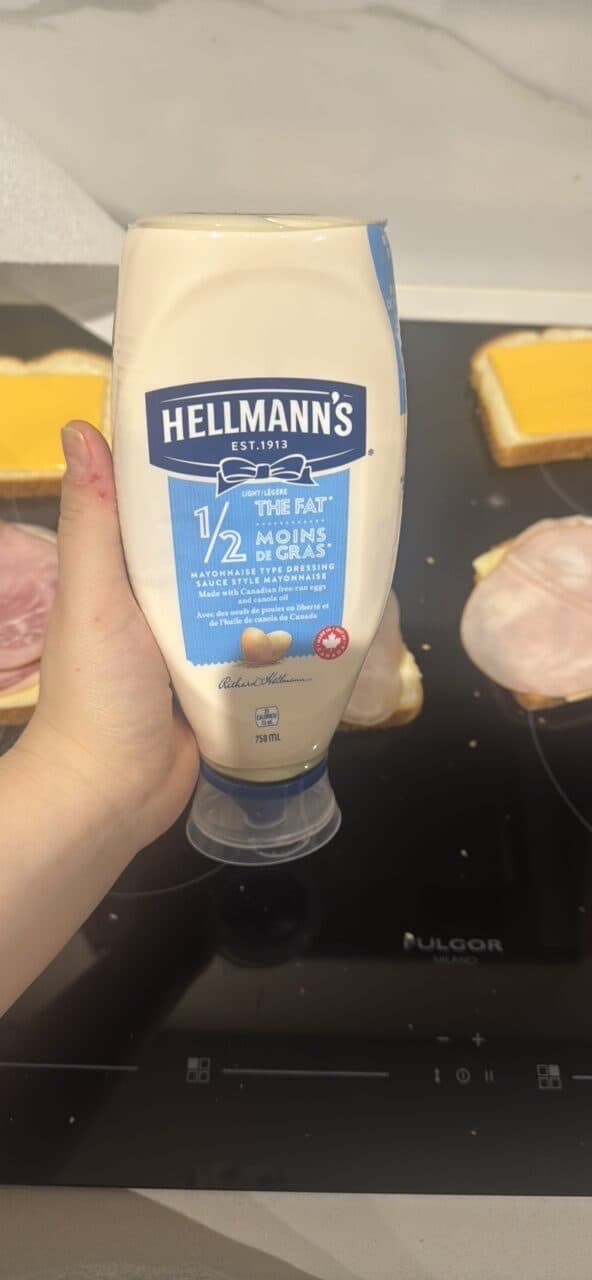 Hellmann's Mayonnaise Type Dressing packshot