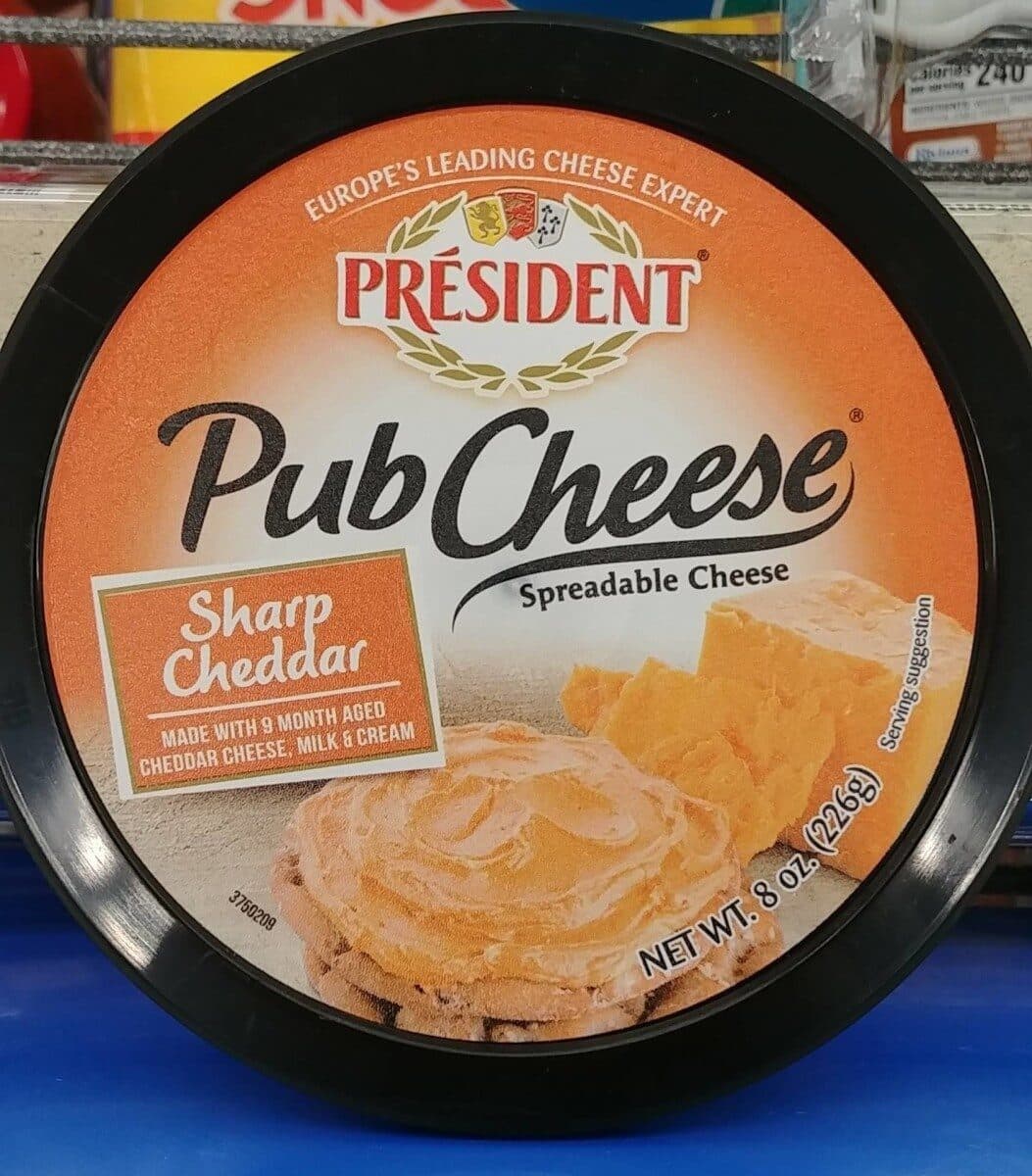PRESIDENT Pub Cheese Sharp Cheddar Spreadable packshot