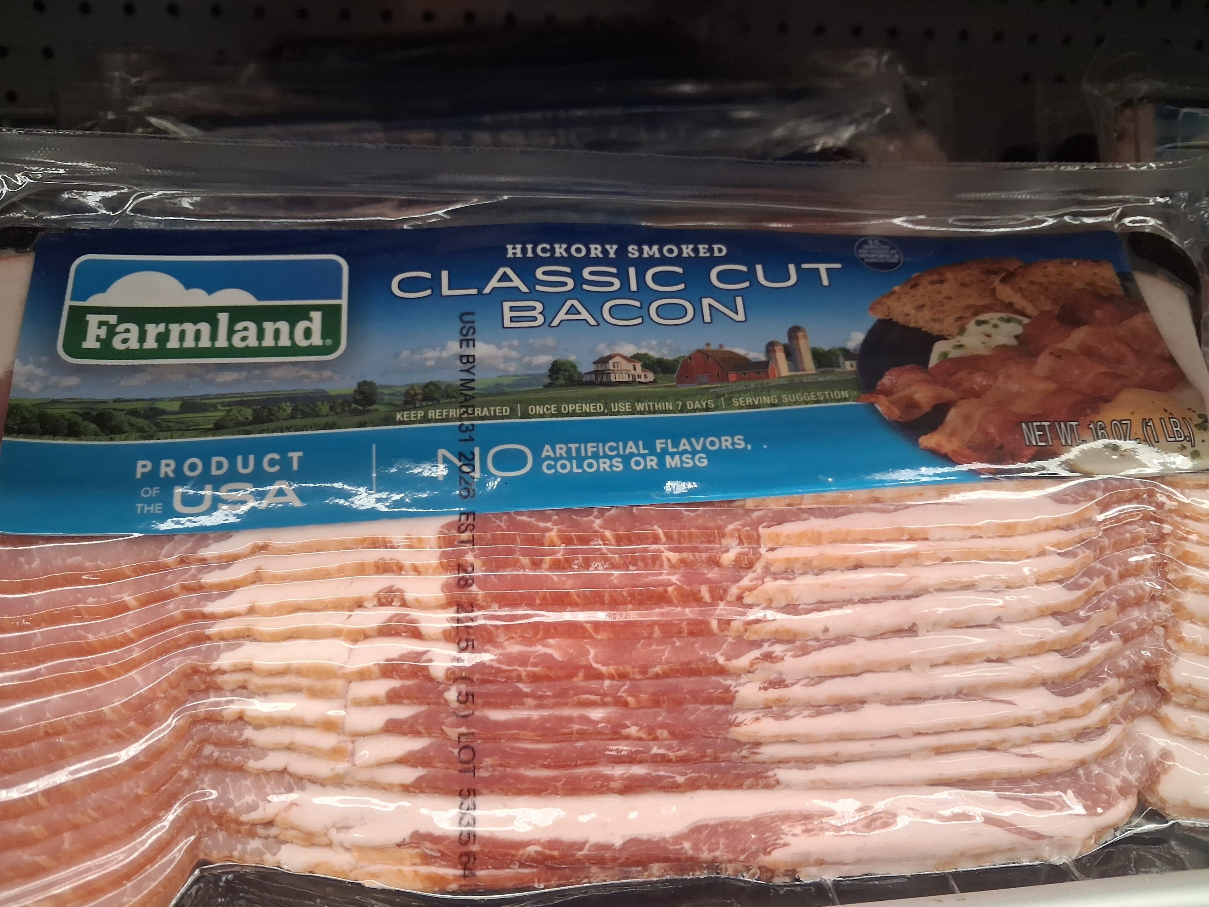 Farmland Classic cut bacon packshot