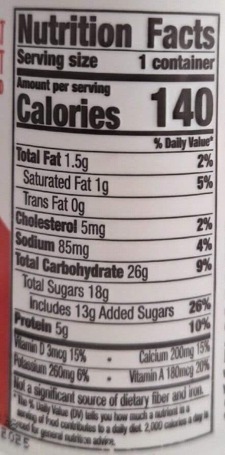 Yoplait strawberry packshot